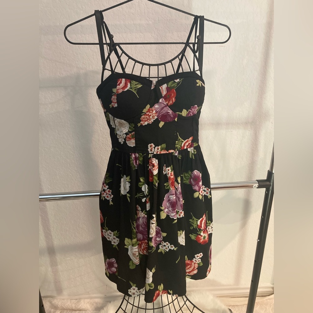 Band Of Gypsies Womens Dress Sz Small Floral Smocked Bustier Sundress